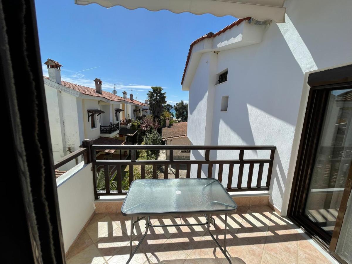 Galazia Akti Seaside Apartments Nikiti  Exterior photo
