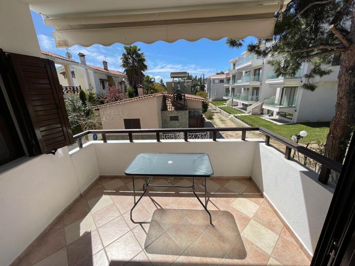 Galazia Akti Seaside Apartments Nikiti  Exterior photo